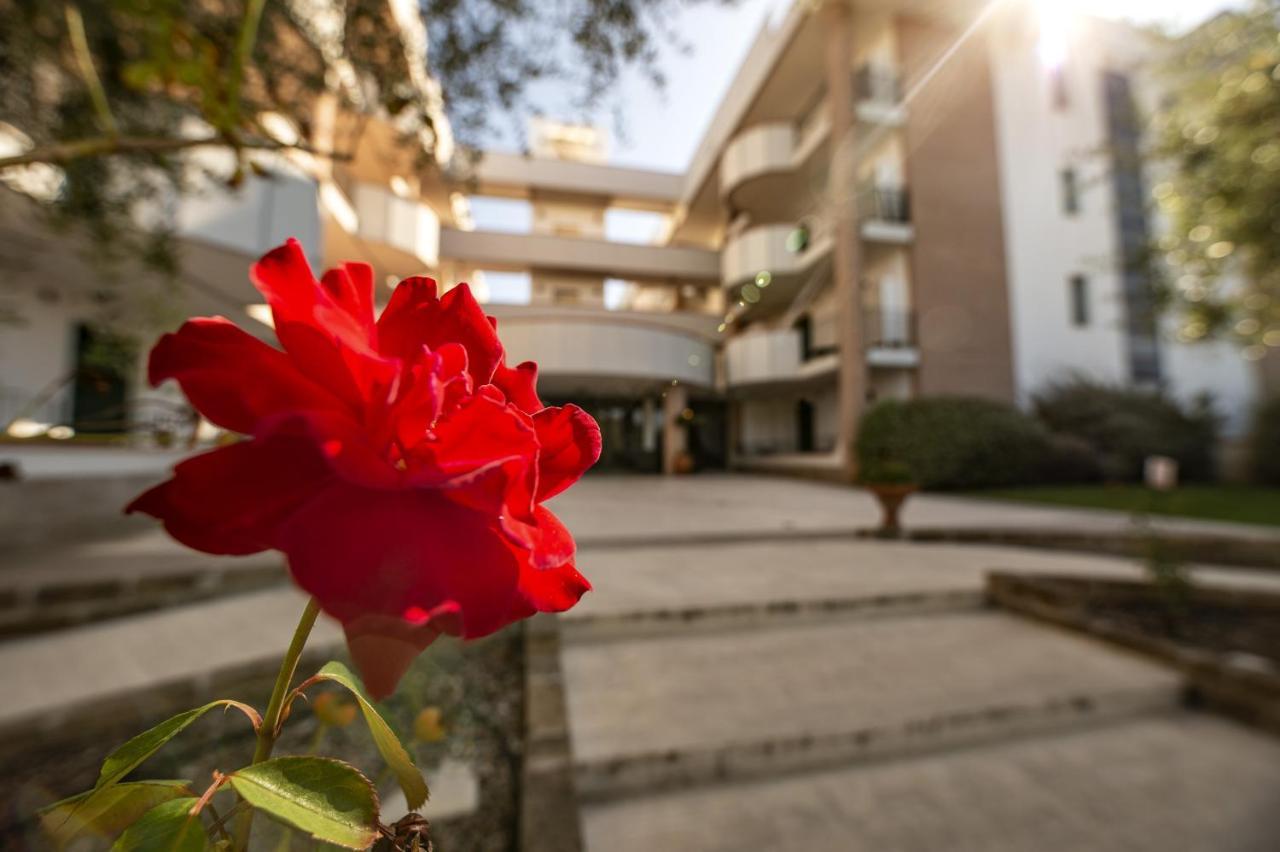 Апарт отель Le Residenze Di Santa Costanza - Mirto/Corbezzolo Сан-Винченцо Экстерьер фото