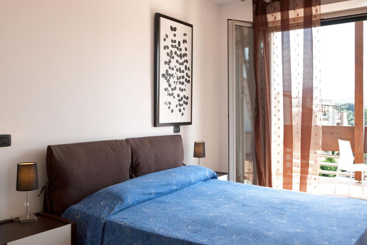 Апарт отель Le Residenze Di Santa Costanza - Mirto/Corbezzolo Сан-Винченцо Экстерьер фото