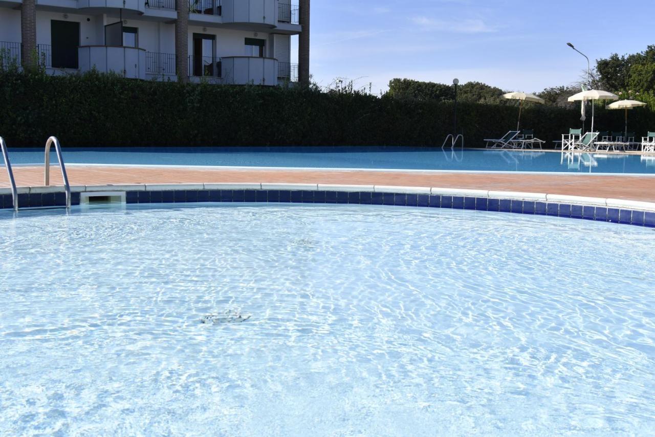 Апарт отель Le Residenze Di Santa Costanza - Mirto/Corbezzolo Сан-Винченцо Экстерьер фото